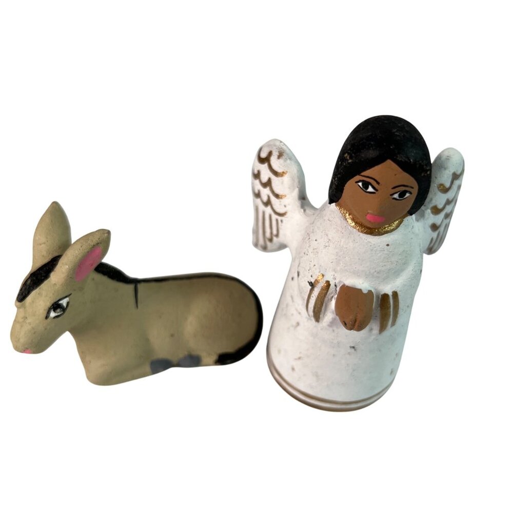 Hand-Painted Ceramic Nativity Set With 12 Pieces - Picture 8 of 13